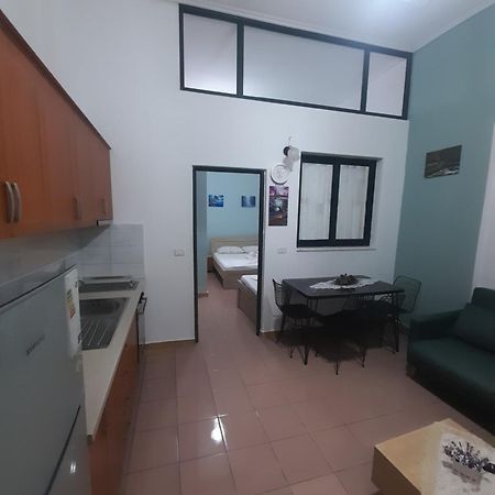 Mucaj House Lägenhet Vlorë Exteriör bild