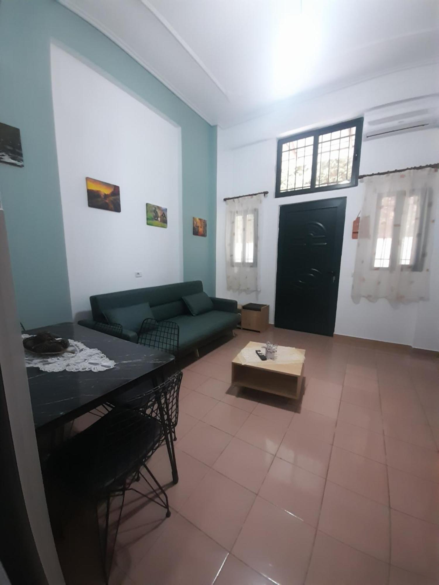 Mucaj House Lägenhet Vlorë Exteriör bild